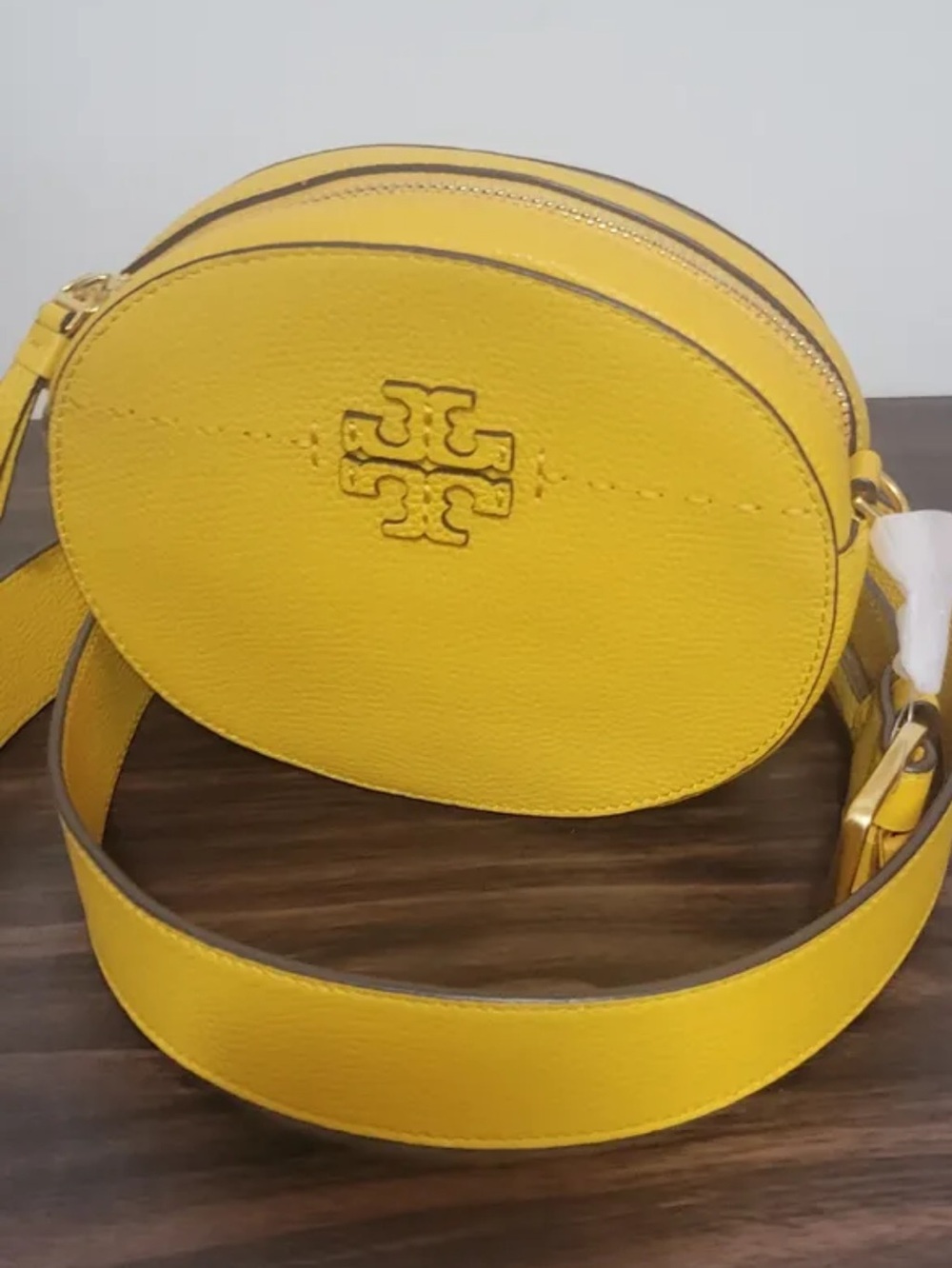Tory Burch McGraw Yellow Oval Leather Crossbody belt bag Logo straps belt $258